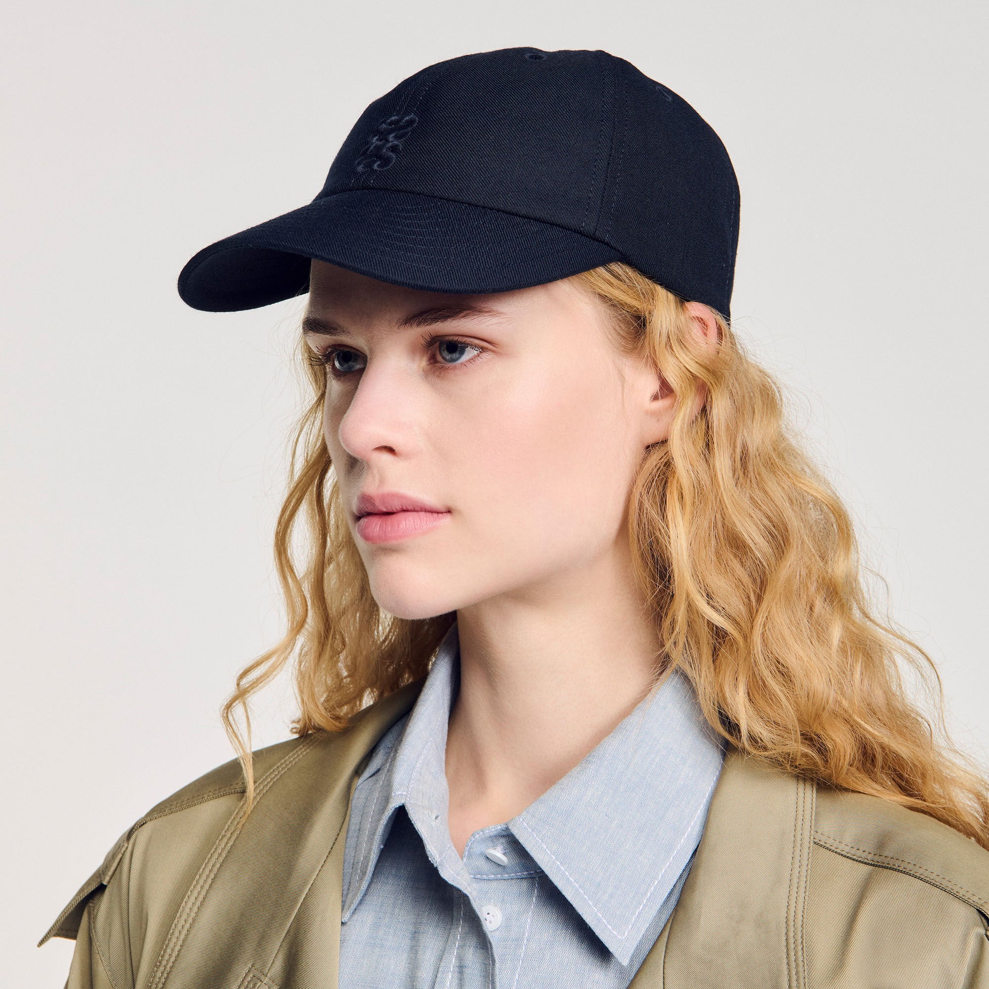 Sandro / Cap with tied scarf Blue