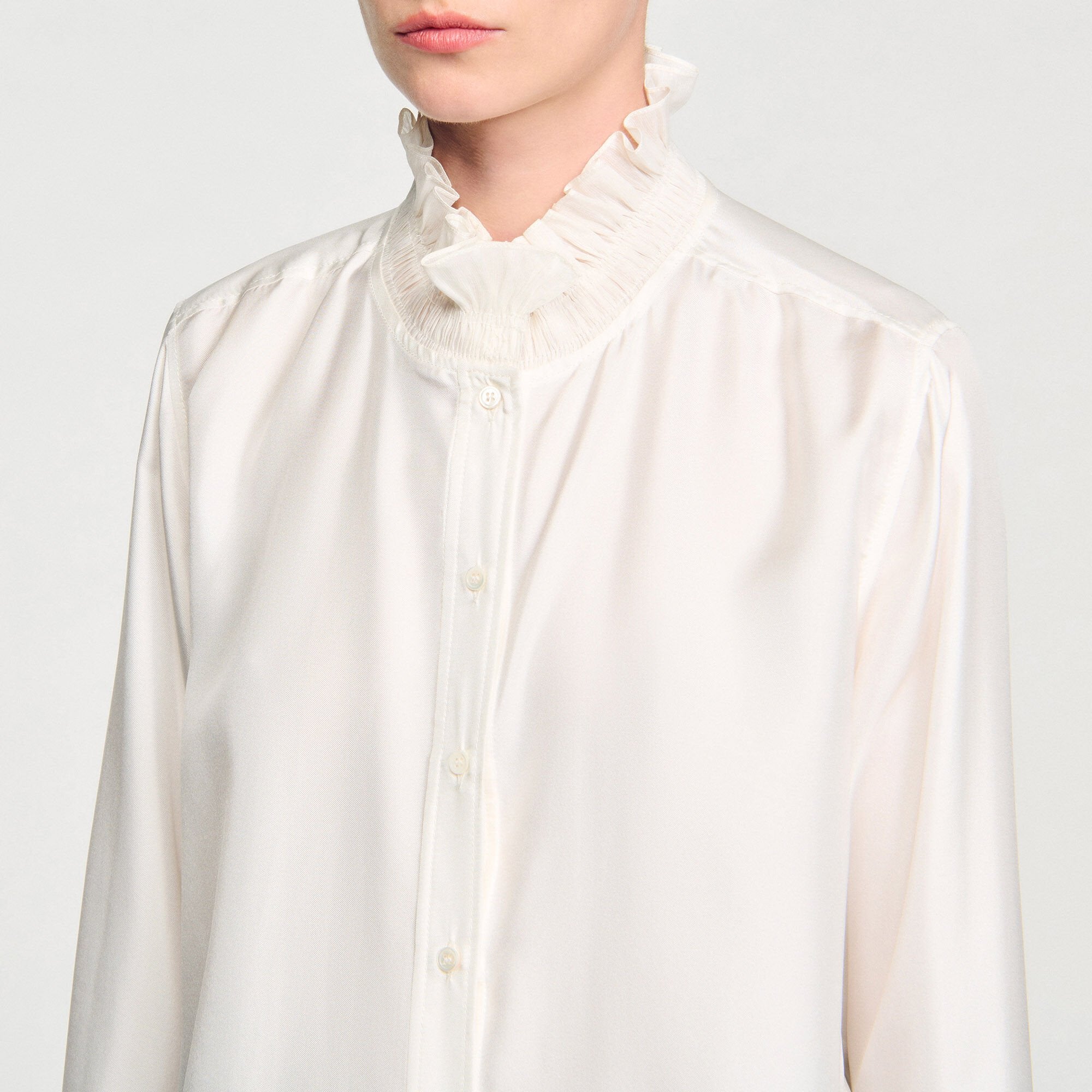 Sandro / Silk shirt with gathered collar Ecru