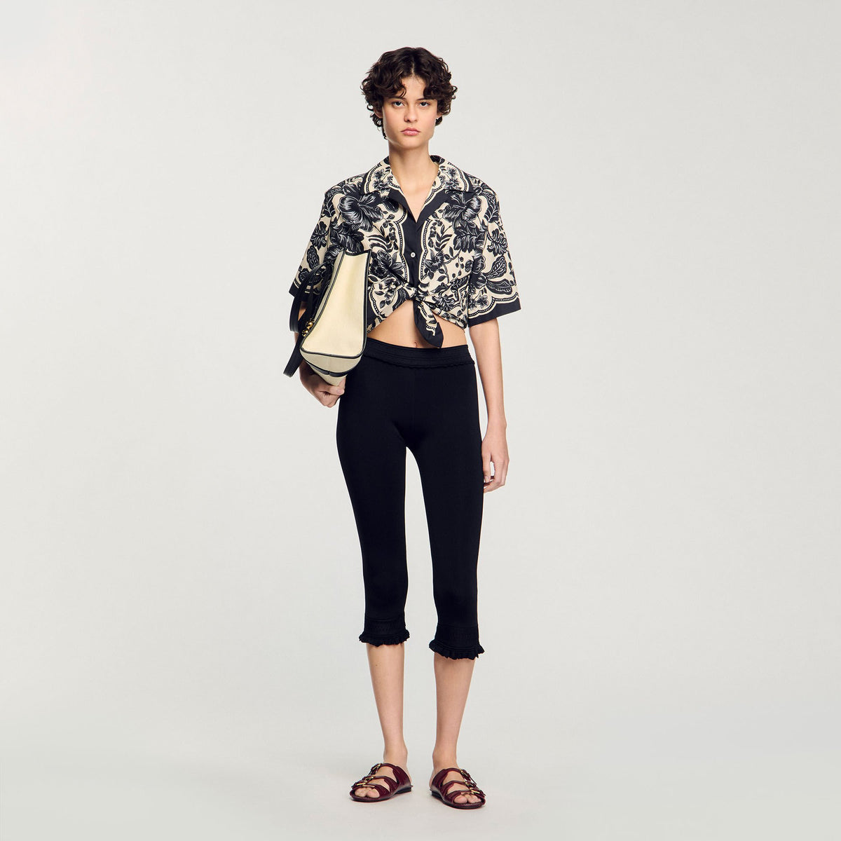 Sandro / Floral motif shirt Ecru / Black