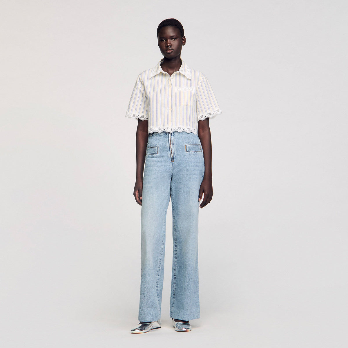 Sandro / Striped cropped shirt with lace trim Ecru / Jean