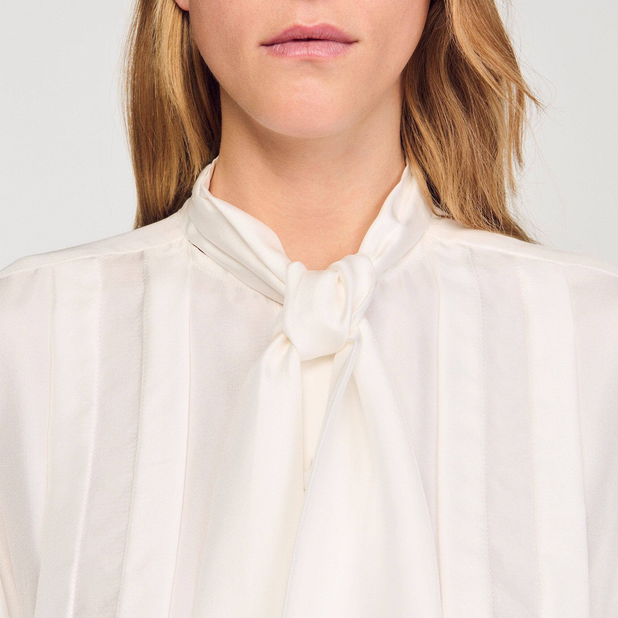 Sandro / Silk lavallière shirt Ecru
