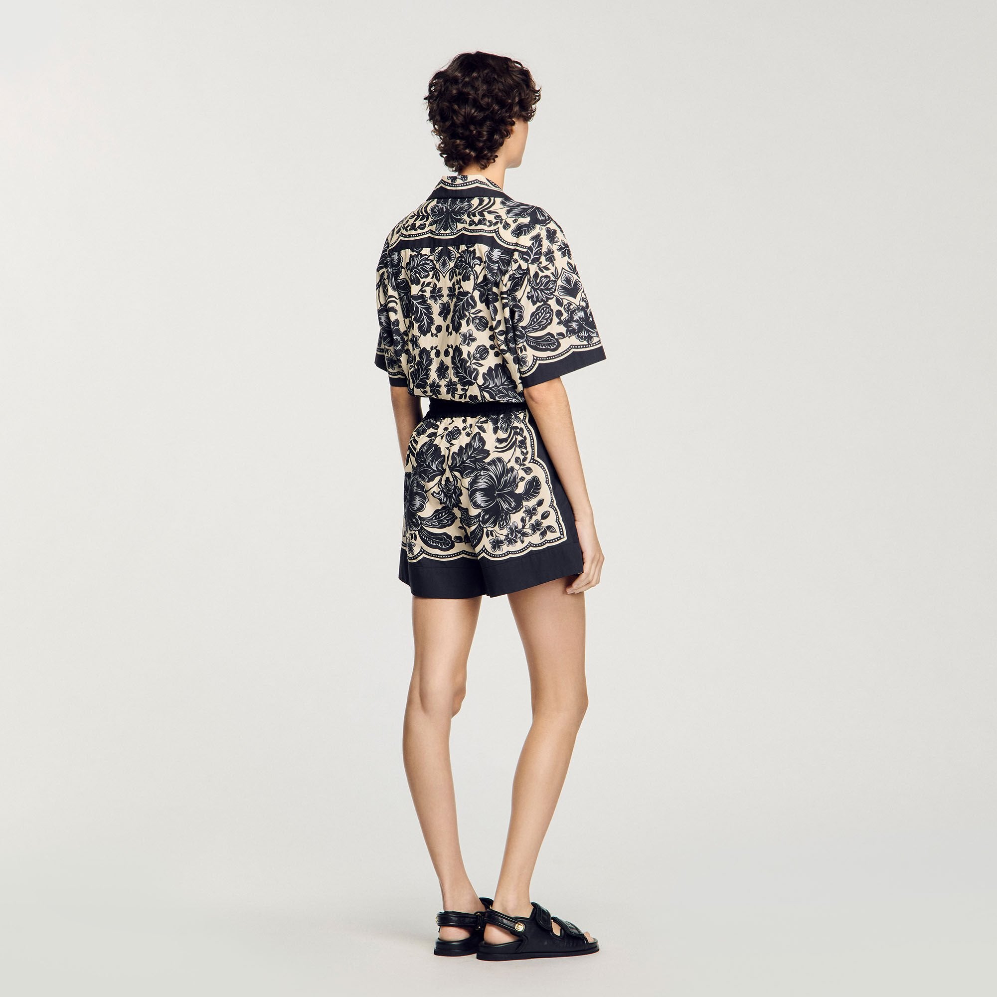 Sandro / Floral print shorts Ecru / Black