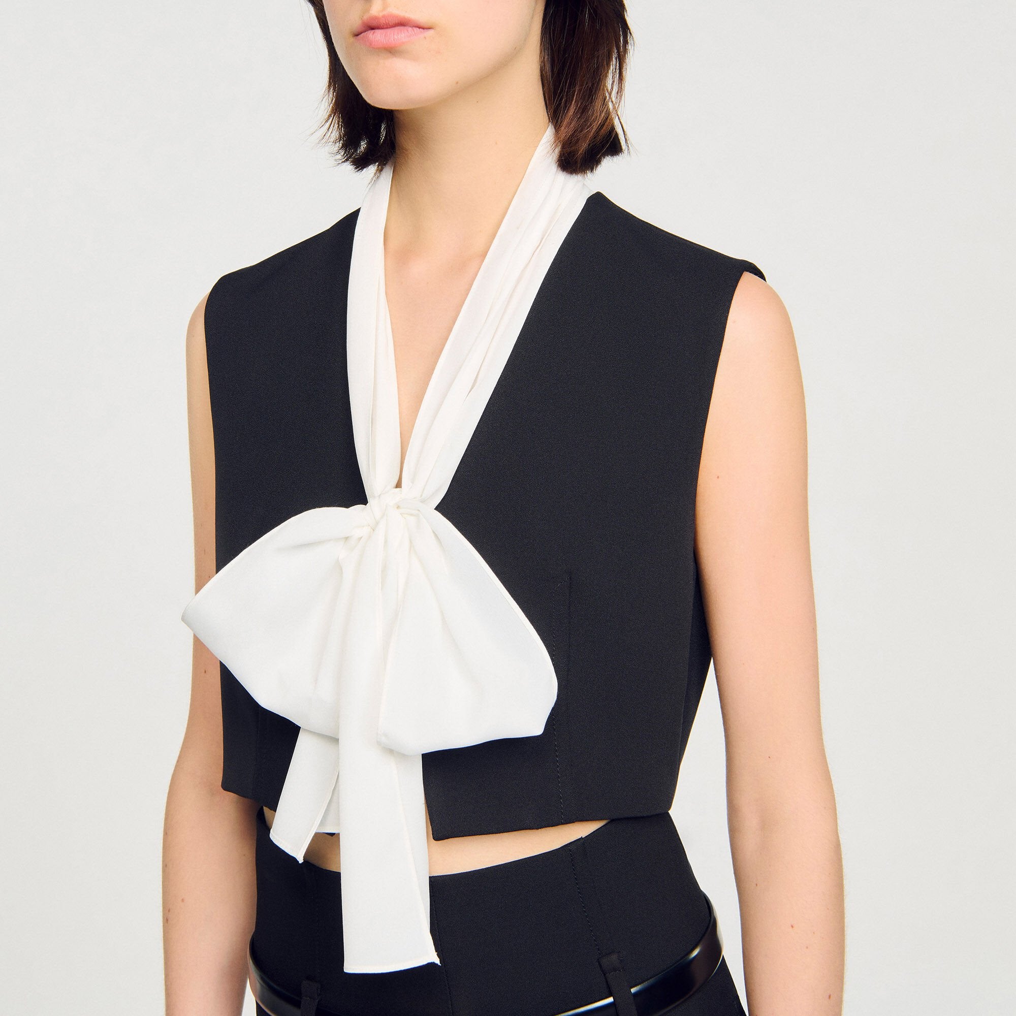 Sandro / Bow neck crop top Black