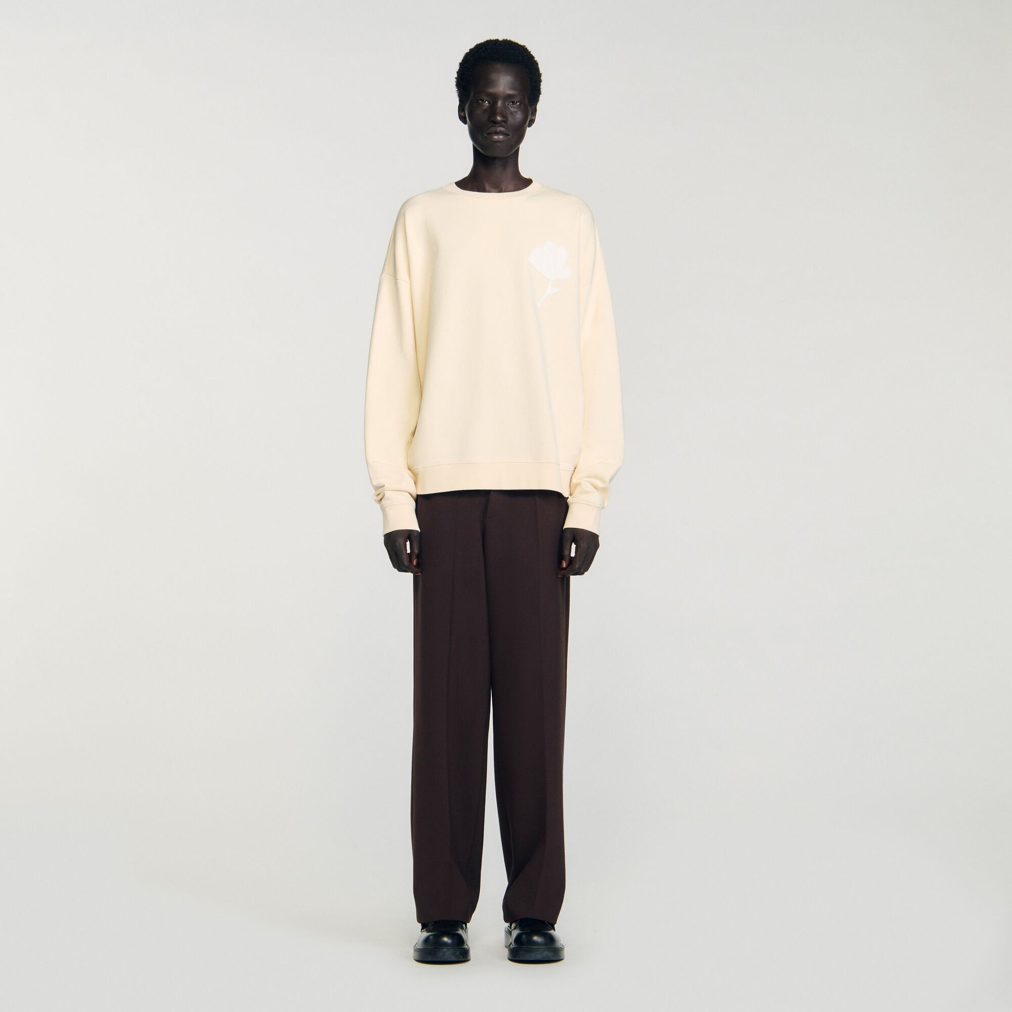 Sandro / Sweatshirt with flower patch Butter Cream