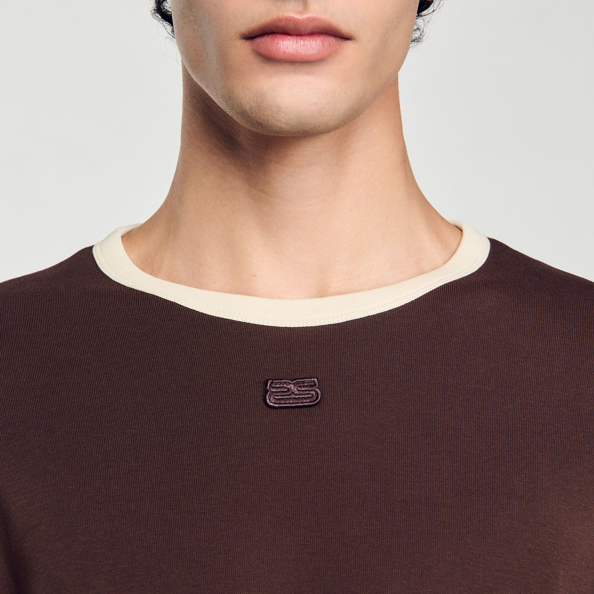 Sandro / Two-tone patch T-shirt Moka.